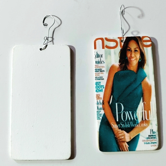 *HAPPY HOLIDAYS* (2) First Lady Michelle Obama Ornaments! Hand-painted Wood. 3". - Picture 2 of 5